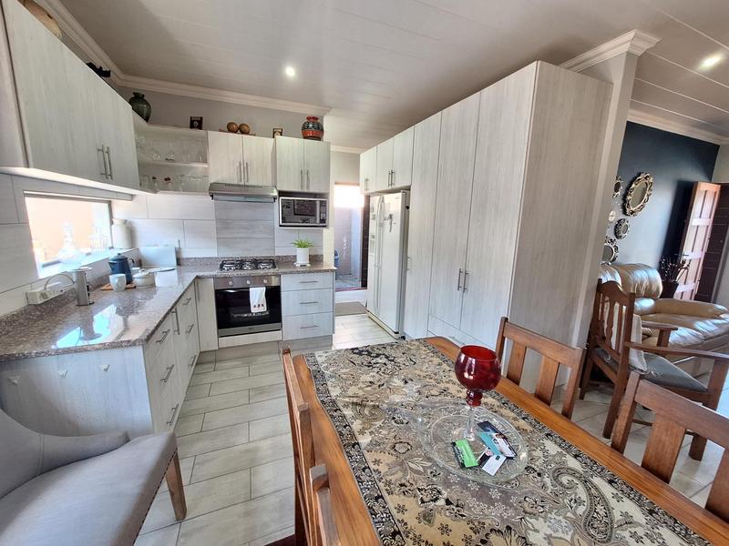 2 Bedroom Property for Sale in Dana Bay Western Cape